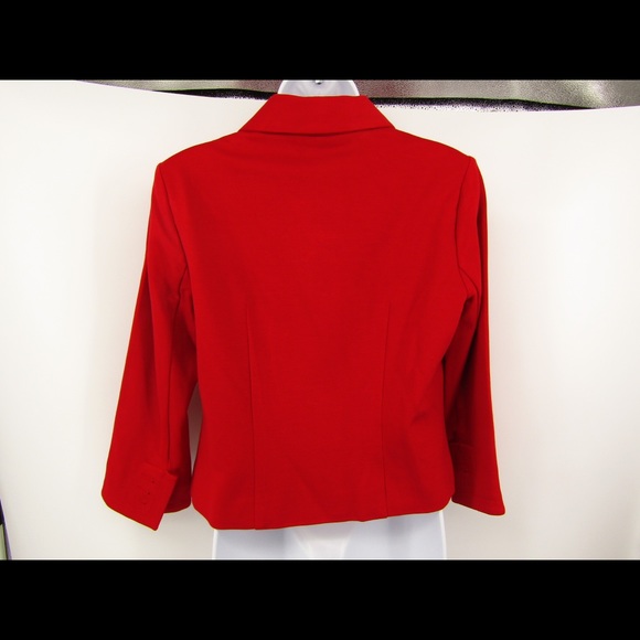 🔥 2 or more 50% off! Cabi red beau blazer NWT - Picture 4 of 8